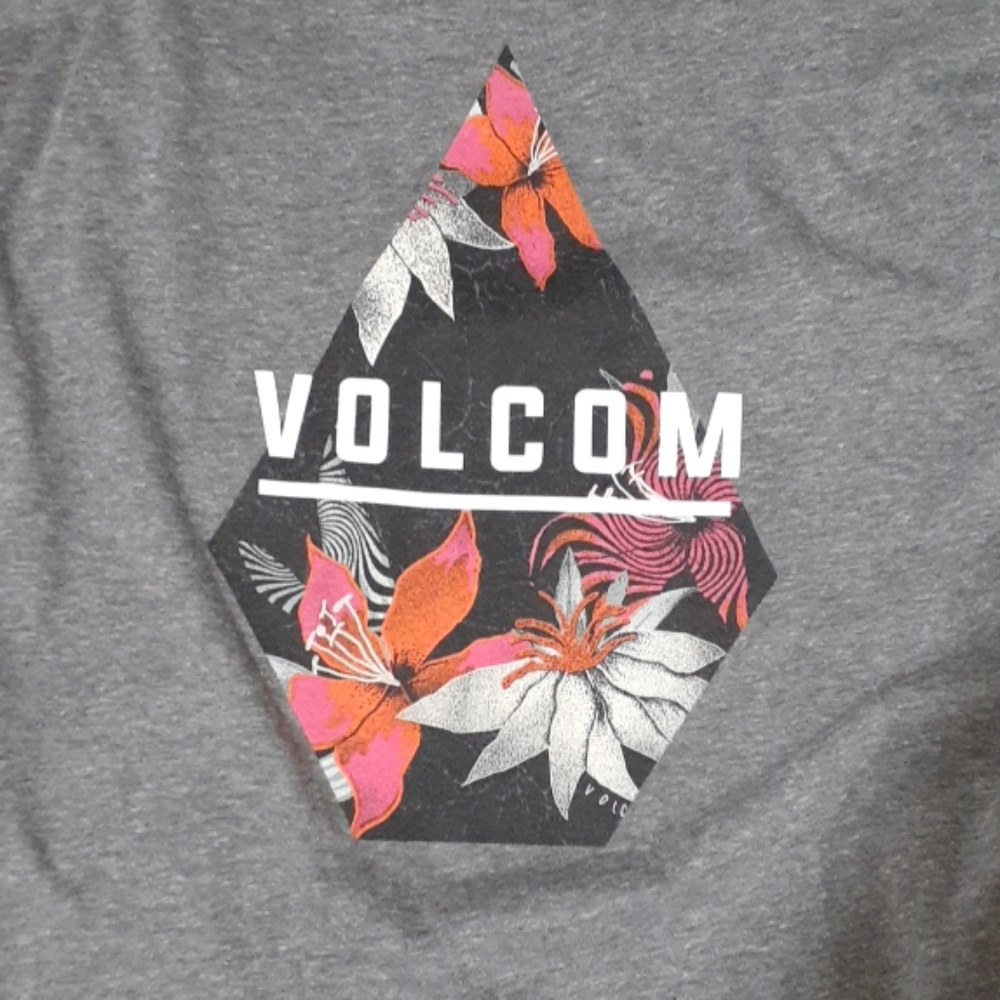 Long sleeve volcom shirt